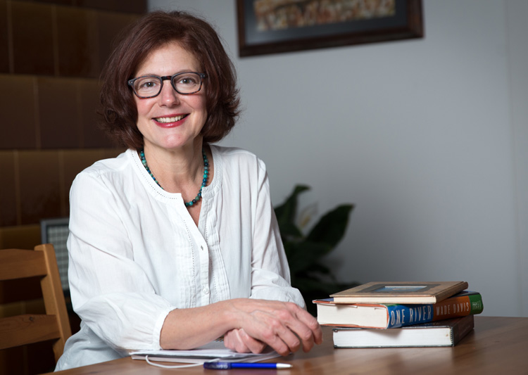 Gabrielle Mathieu Author